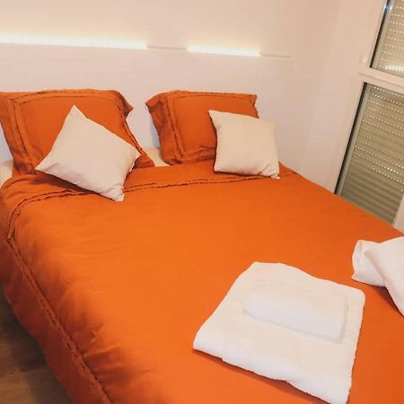 T3 Au Centre Ville Avec Balcon, Parking Gratuit Quimper Esterno foto