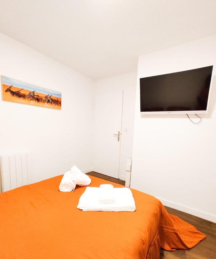 T3 Au Centre Ville Avec Balcon, Parking Gratuit Quimper Esterno foto